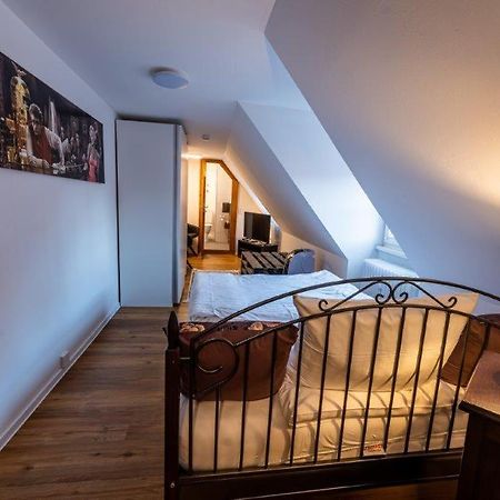 Restaurant Dicker Mann Hotel Zum Blauen Krebs เรเกนส์บวร์ก ภายนอก รูปภาพ