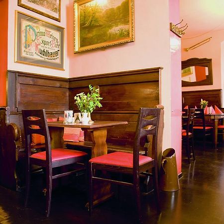 Restaurant Dicker Mann Hotel Zum Blauen Krebs เรเกนส์บวร์ก ภายนอก รูปภาพ