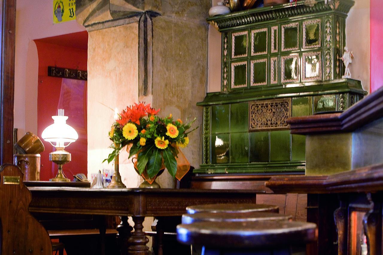 Restaurant Dicker Mann Hotel Zum Blauen Krebs เรเกนส์บวร์ก ภายนอก รูปภาพ
