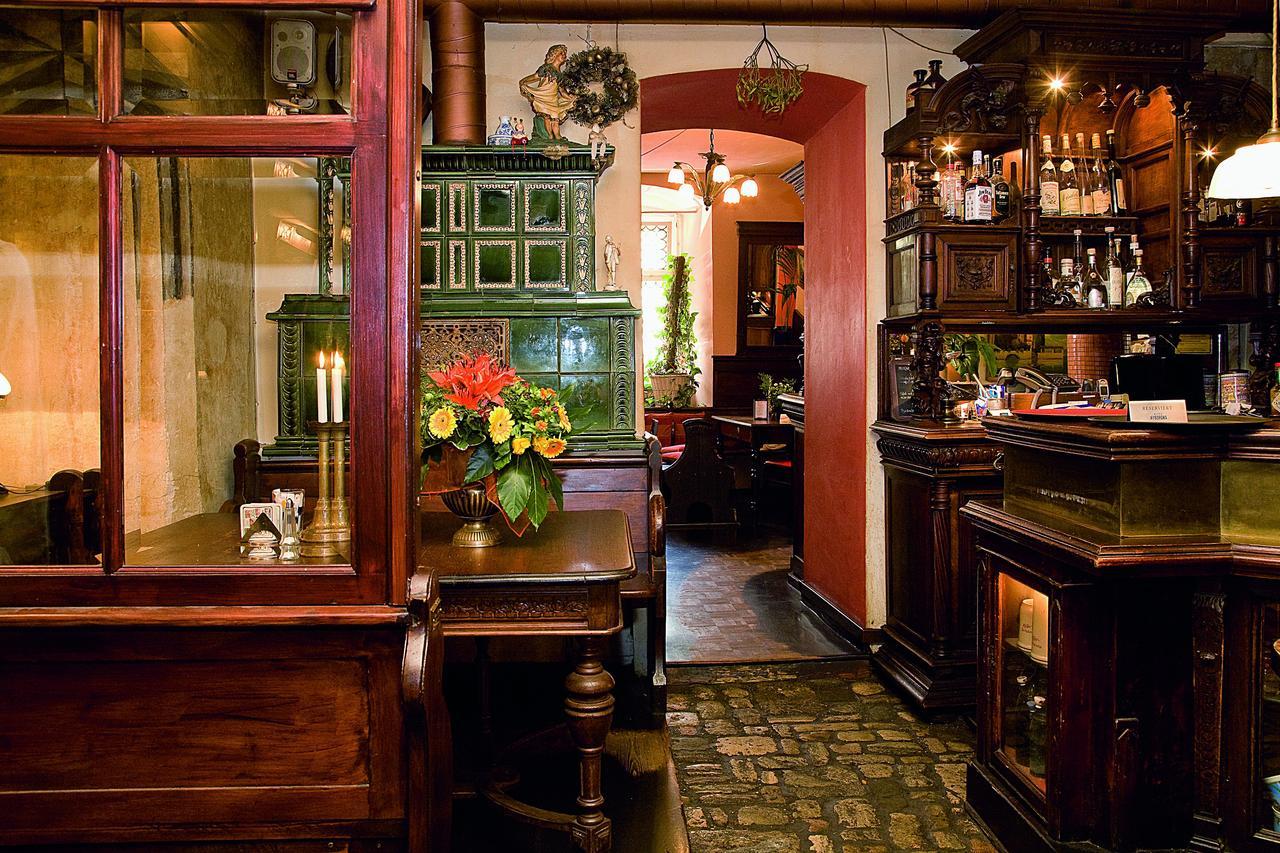 Restaurant Dicker Mann Hotel Zum Blauen Krebs เรเกนส์บวร์ก ภายนอก รูปภาพ